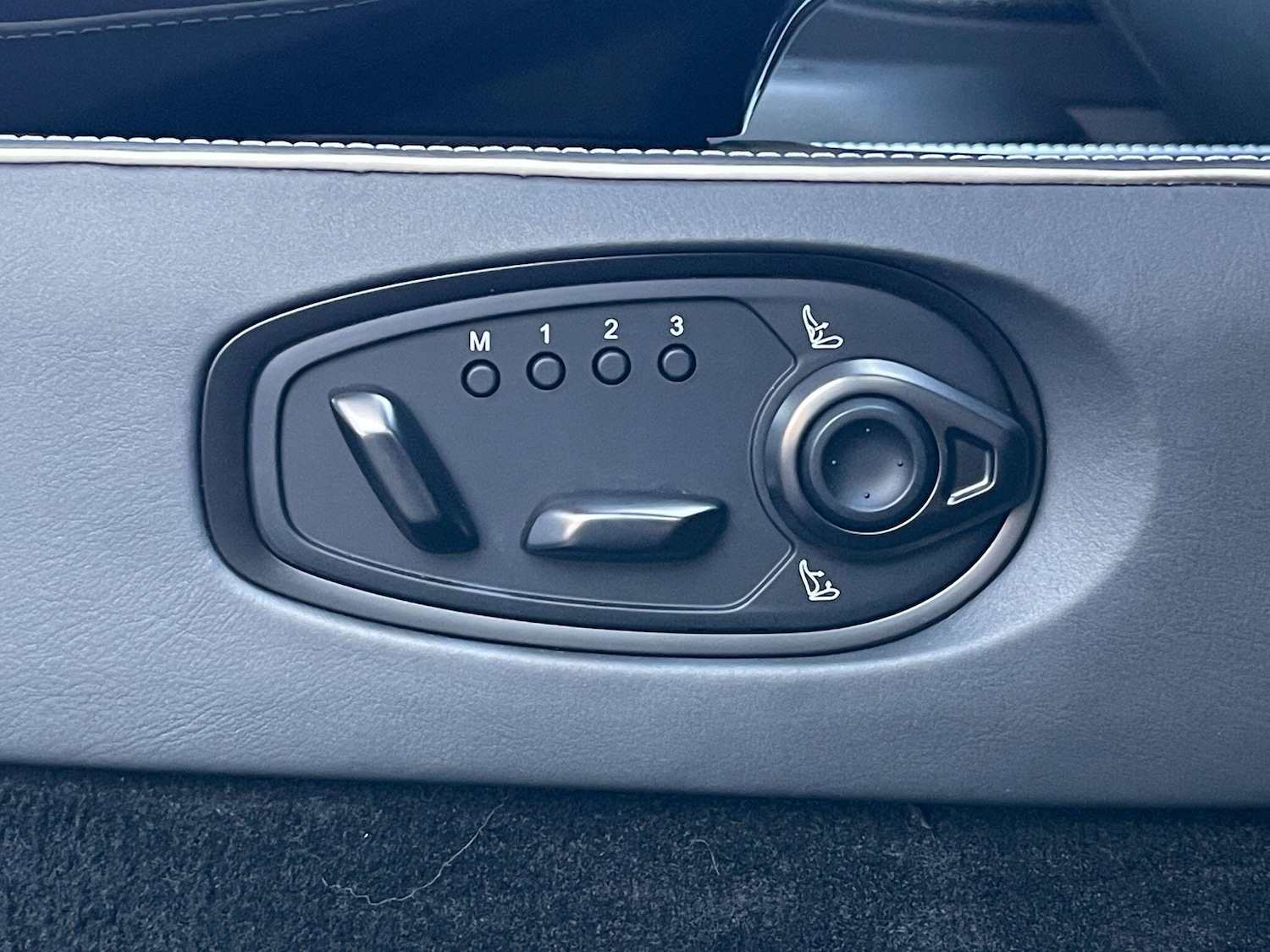 Used Aston Martin Vantage 2025 for sale - 76926652: Photo 31