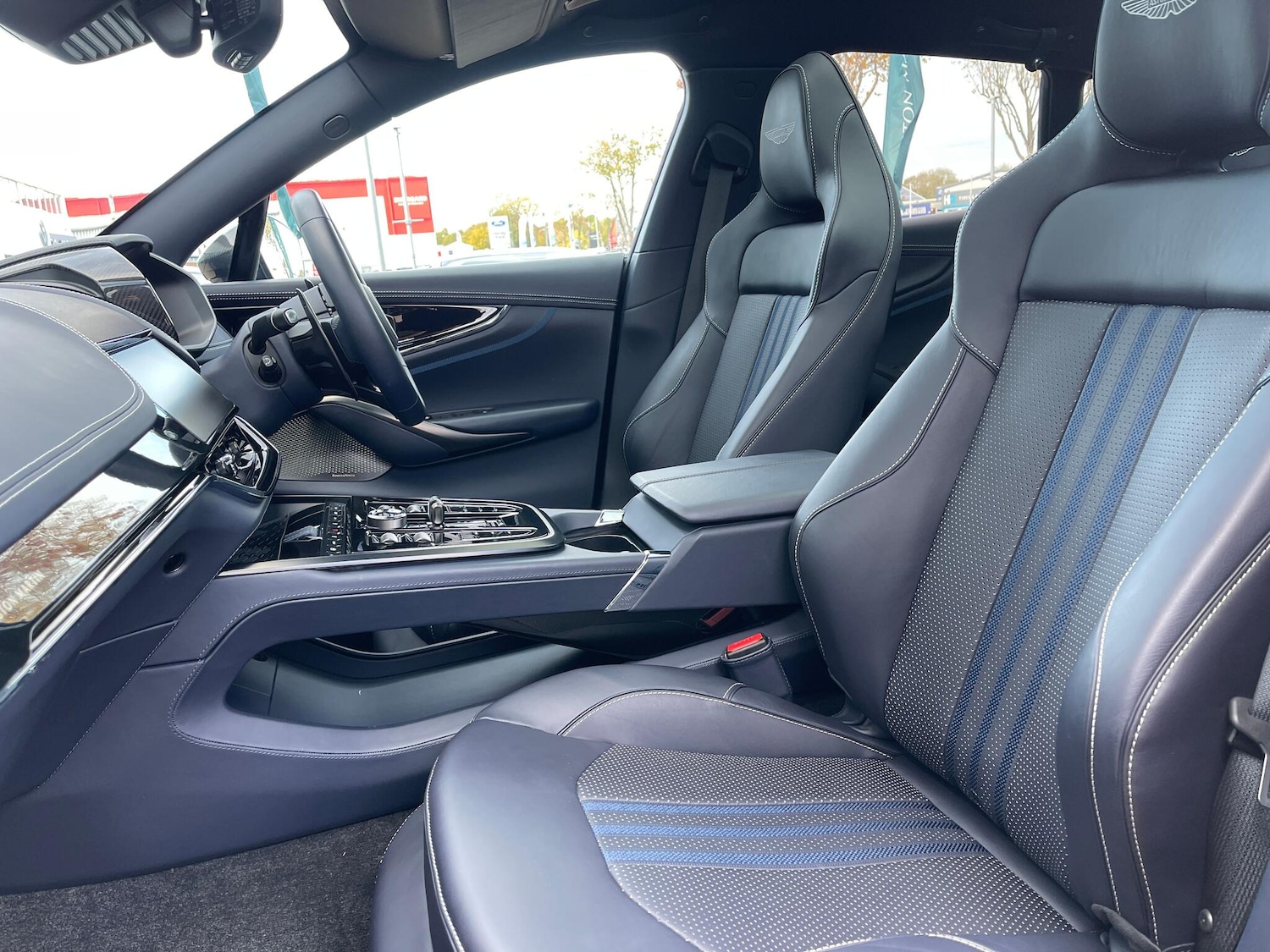Used Aston Martin DBX 2024 for sale - 76359927: Photo 12