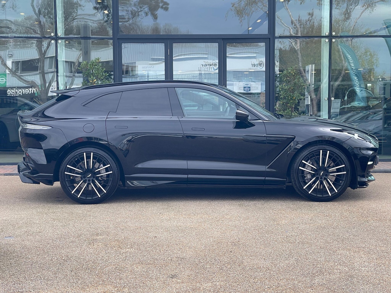 Used Aston Martin DBX 2024 for sale - 76359927: Photo 13