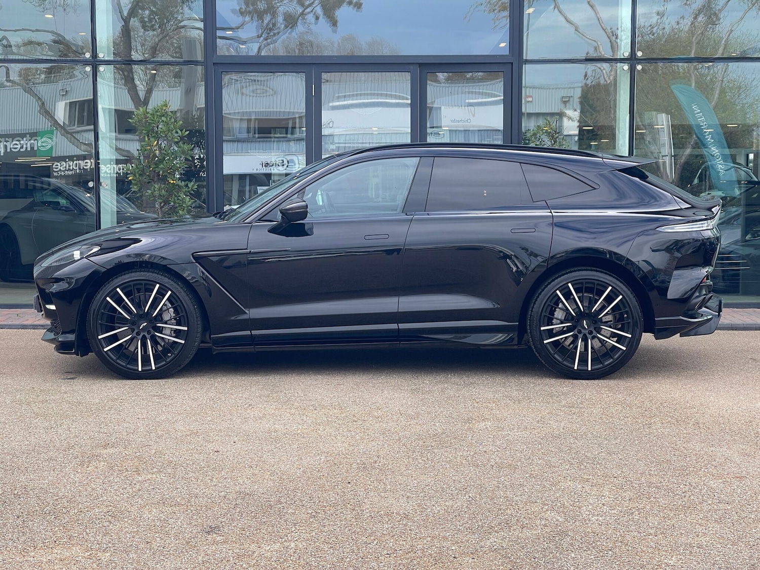 Used Aston Martin DBX 2024 for sale - 76359927: Photo 16