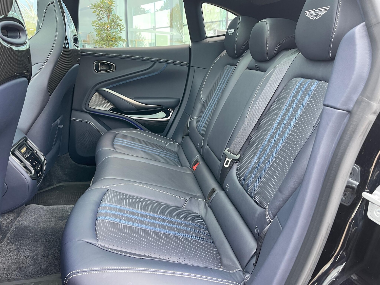 Used Aston Martin DBX 2024 for sale - 76359927: Photo 43