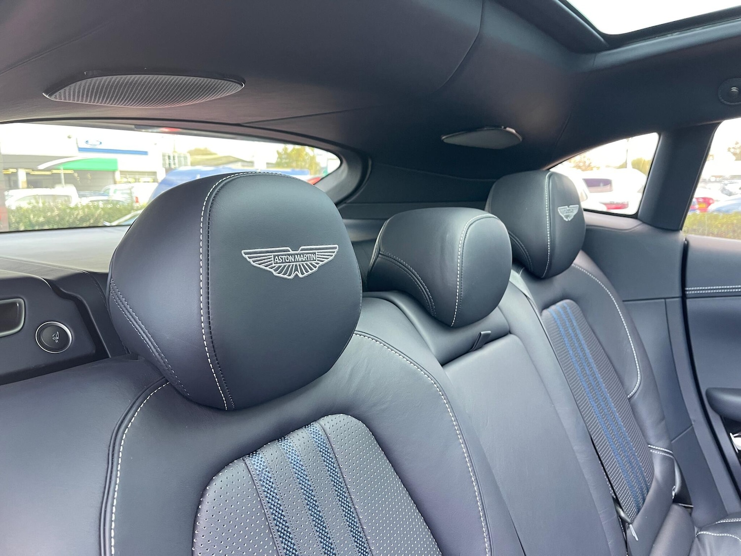 Used Aston Martin DBX 2024 for sale - 76359927: Photo 44
