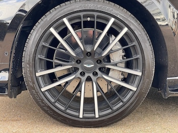 Used Aston Martin DBX 2024 for sale - 76359927: Photo