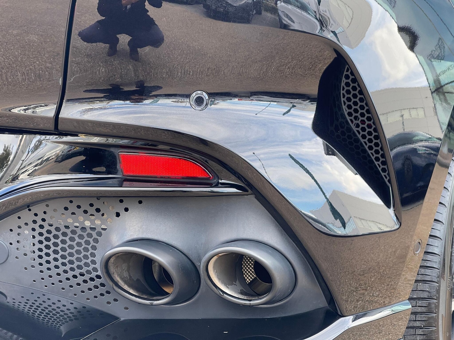 Used Aston Martin DBX 2024 for sale - 76359927: Photo 52