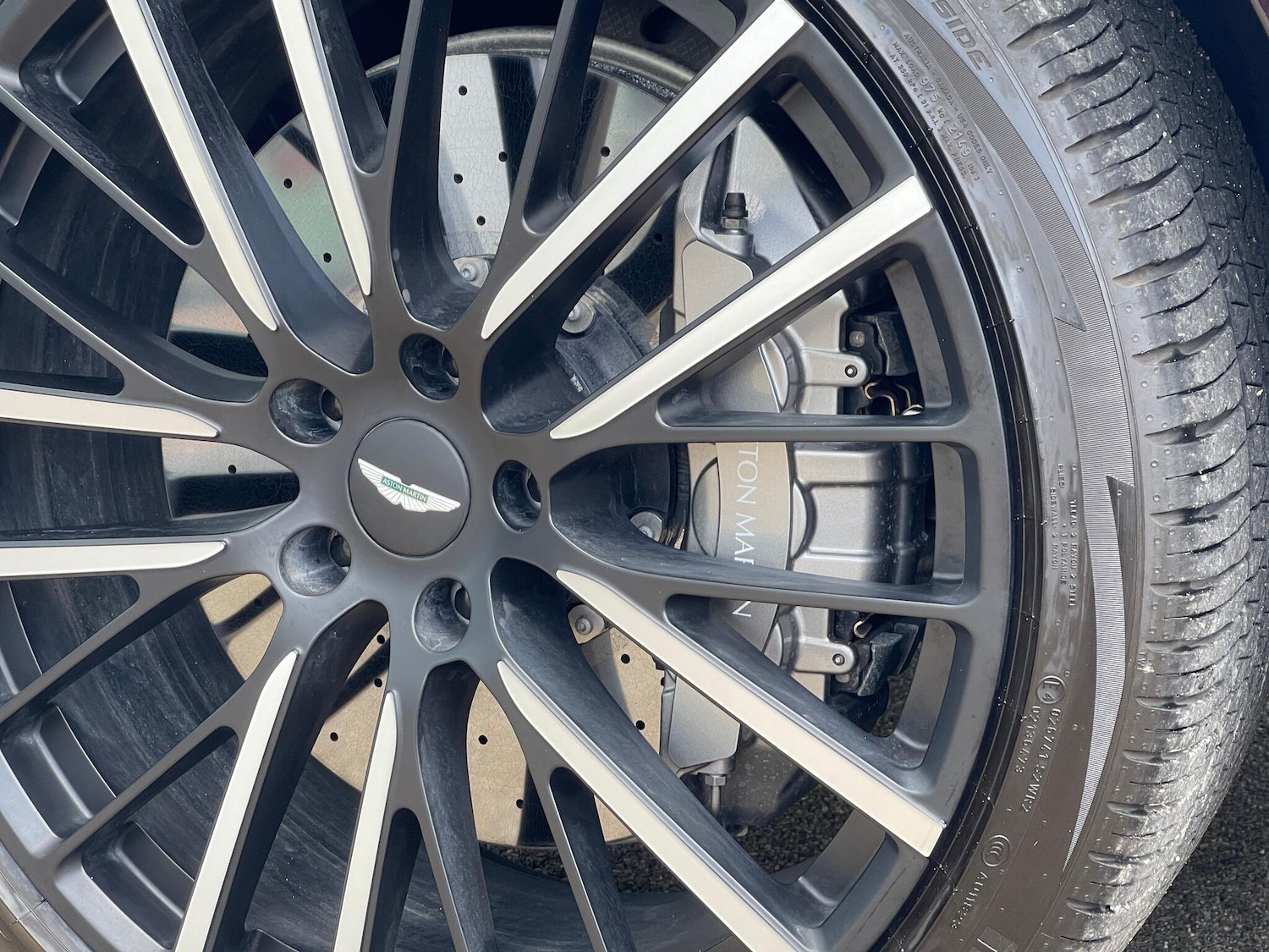 Used Aston Martin DBX 2024 for sale - 76359927: Photo 58