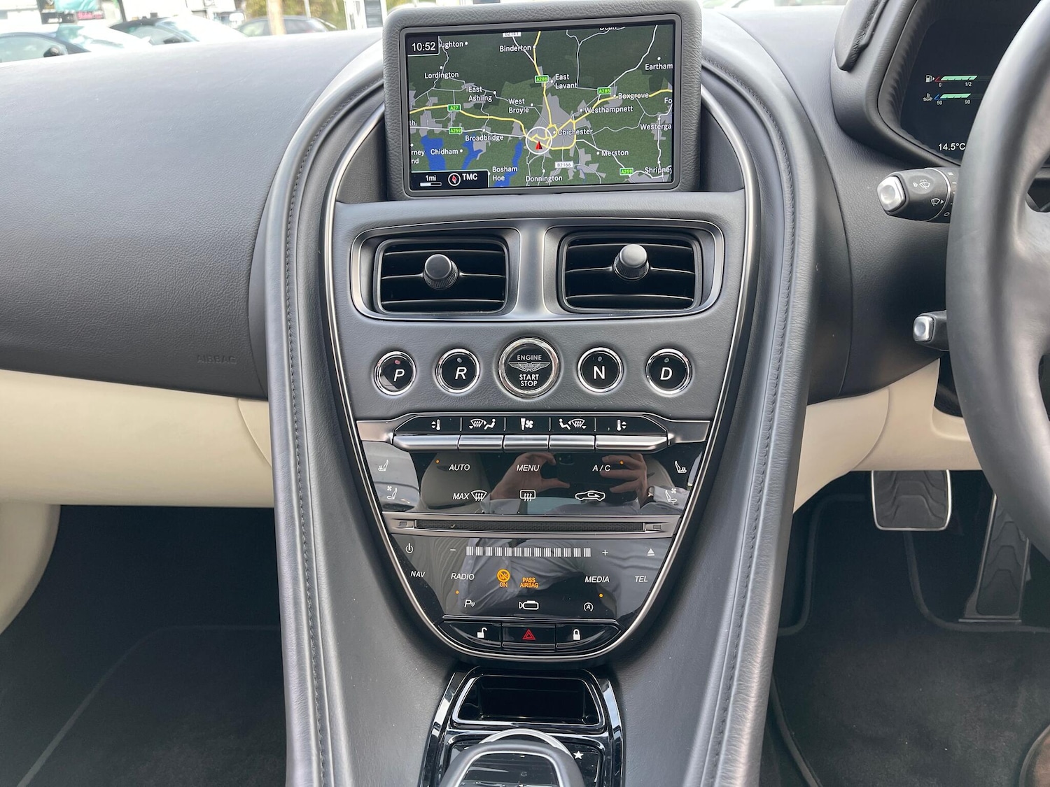 Used Aston Martin DB11 2021 for sale - 76457464: Photo 10