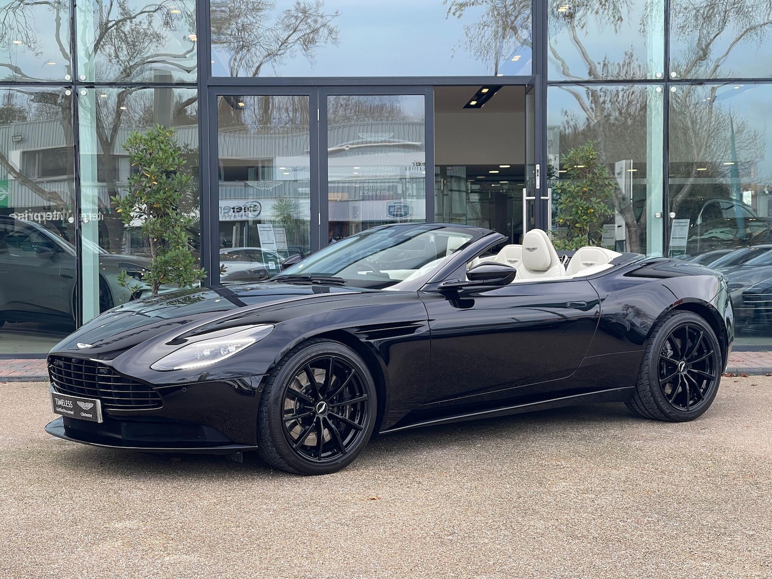 Used Aston Martin DB11 2021 for sale - 76457464: Photo 23
