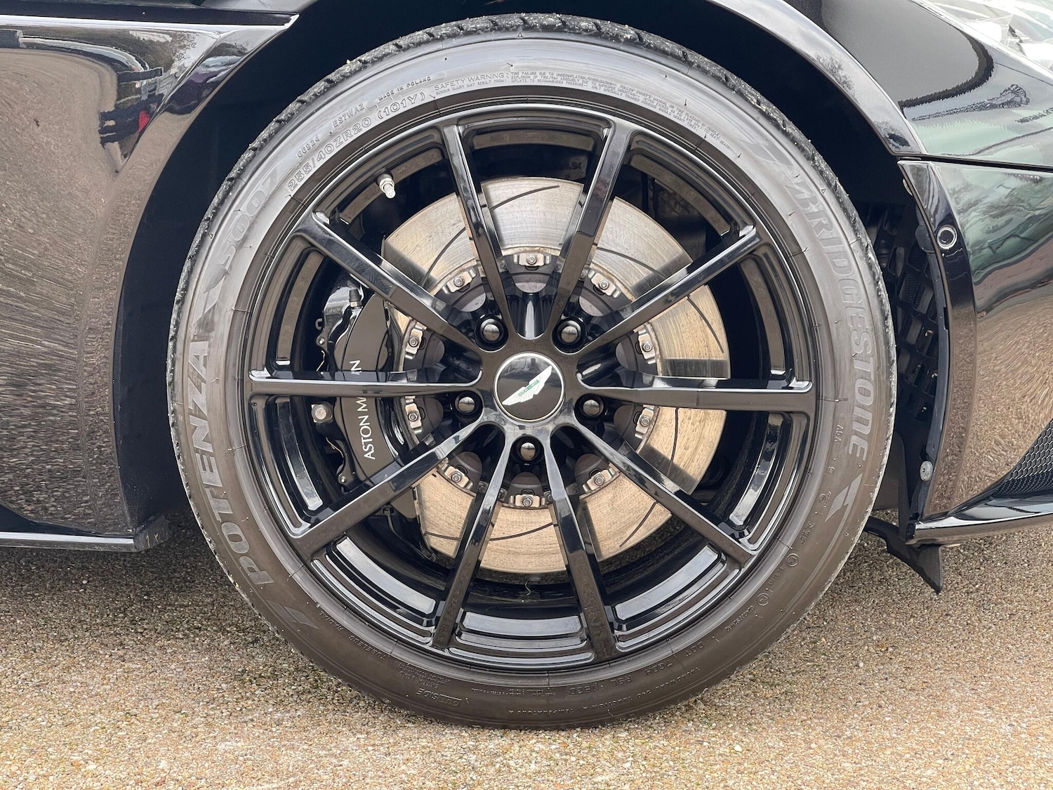 Used Aston Martin DB11 2021 for sale - 76457464: Photo 4