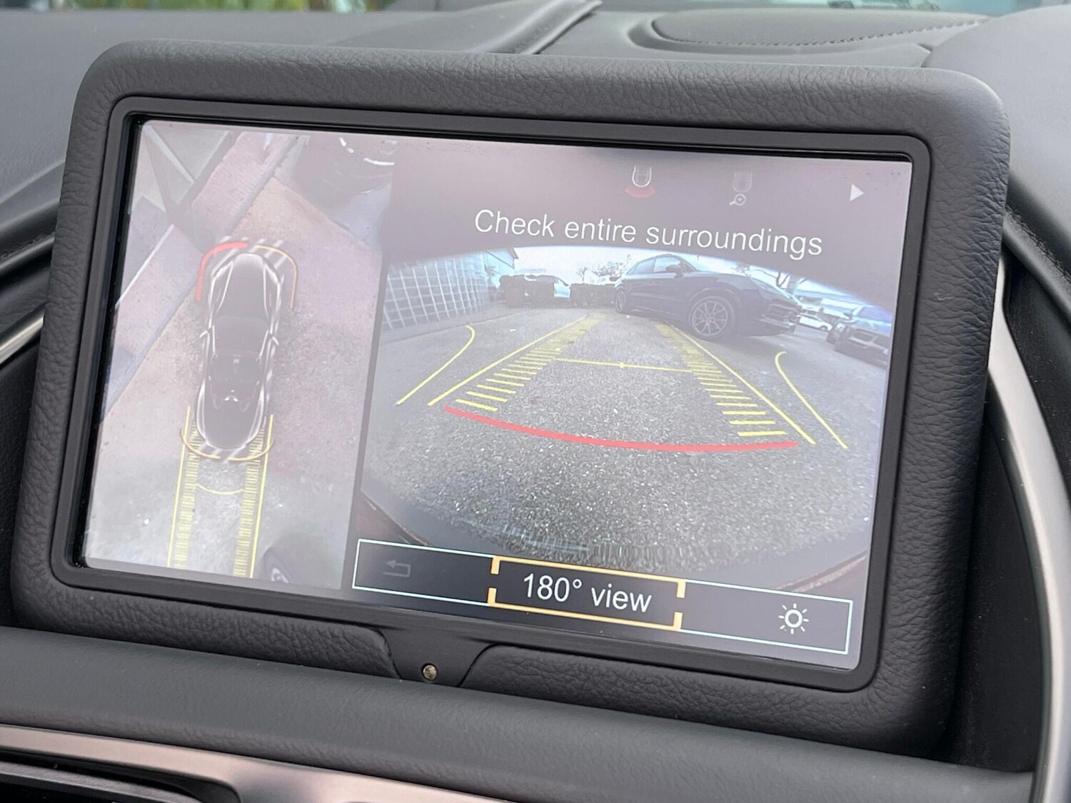 Used Aston Martin DB11 2021 for sale - 76457464: Photo 40