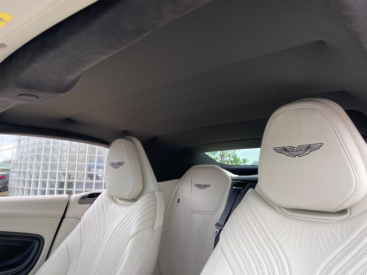 Used Aston Martin DB11 2021 for sale - 76457464: Photo 45