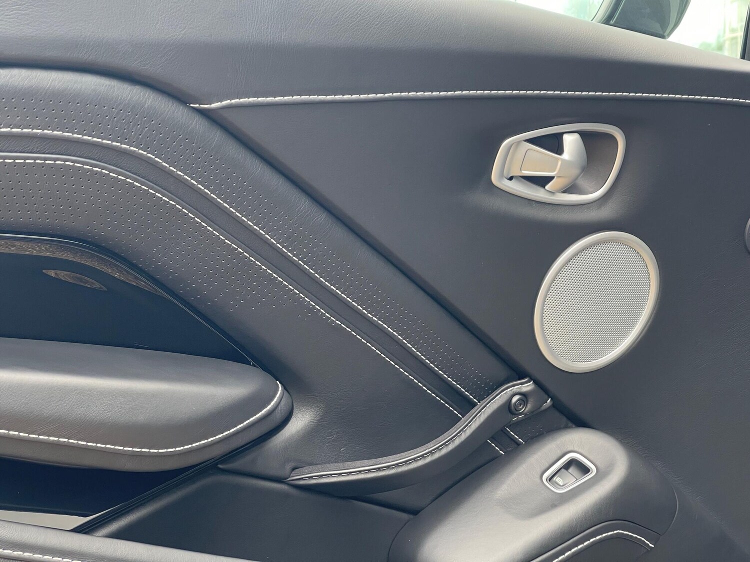 Used Aston Martin Vantage 2021 for sale - 76398212: Photo 18