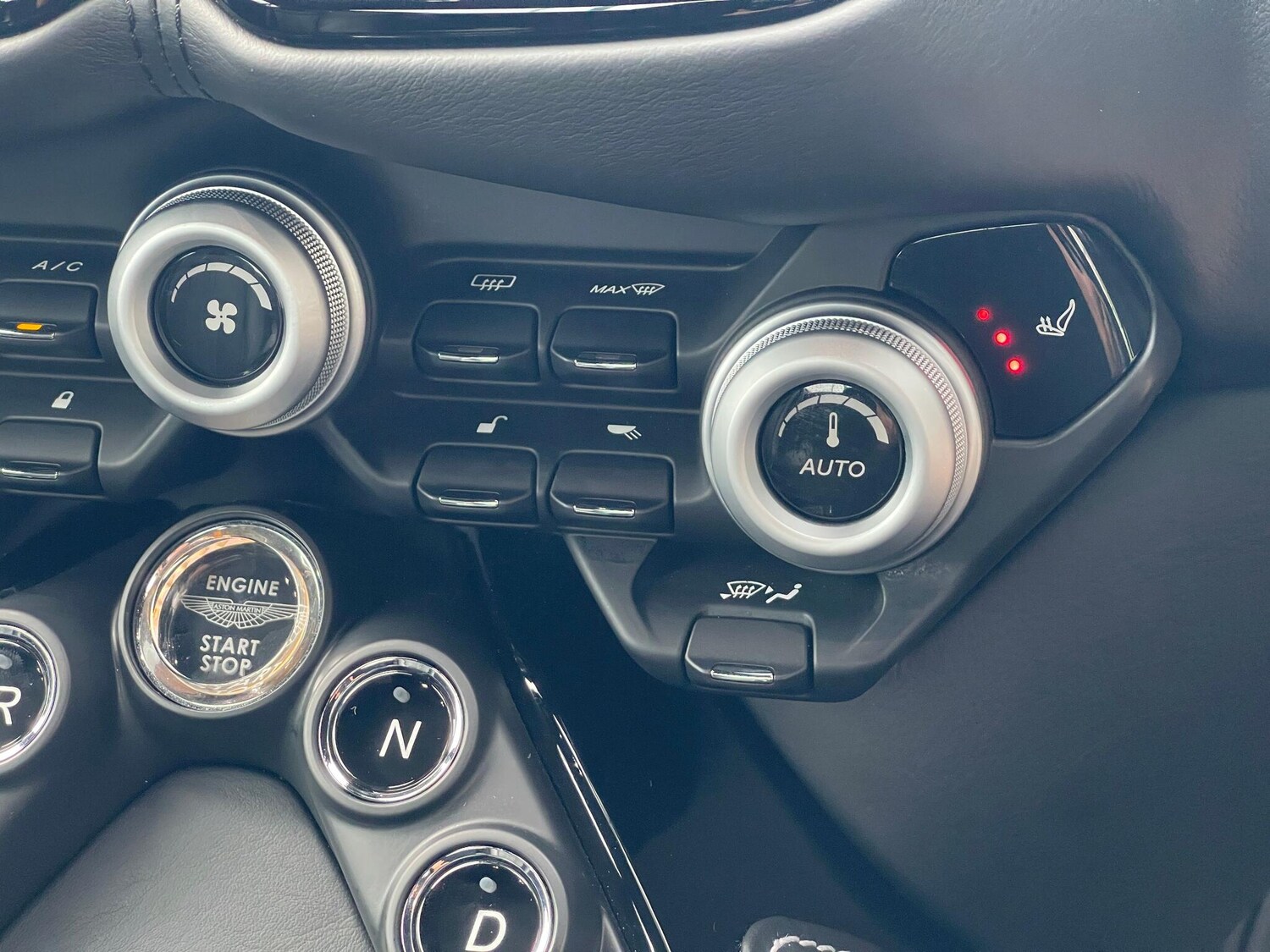 Used Aston Martin Vantage 2021 for sale - 76398212: Photo 24