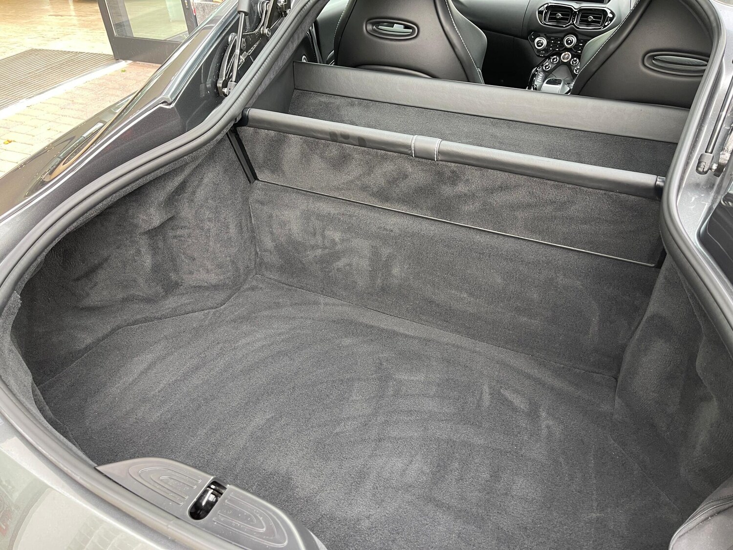 Used Aston Martin Vantage 2021 for sale - 76398212: Photo 39