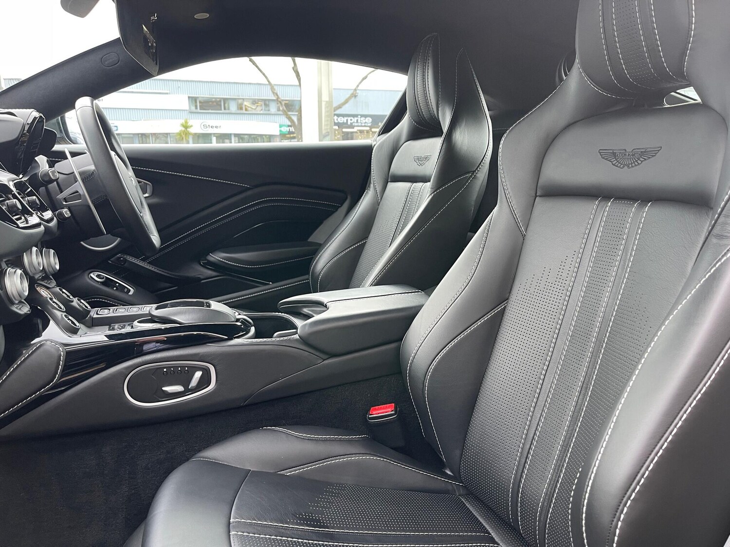 Used Aston Martin Vantage 2021 for sale - 76398212: Photo 40