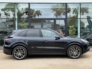 Used Porsche Cayenne 2022 for sale - 75977649: Photo