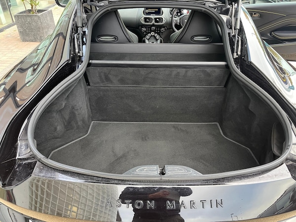 Used Aston Martin Vantage 2022 for sale - 76294632: Photo 33