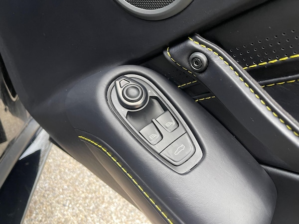 Used Aston Martin Vantage 2022 for sale - 76294632: Photo 40
