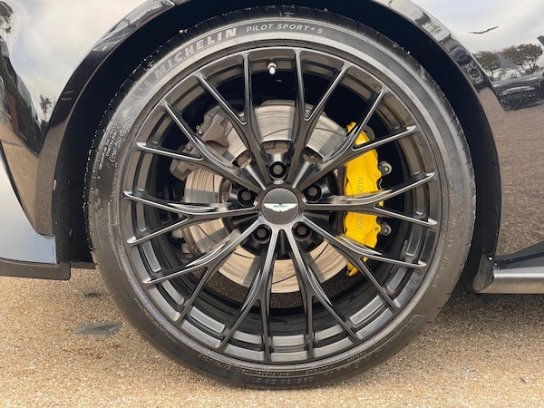 Used Aston Martin Vantage 2022 for sale - 76294632: Photo 4