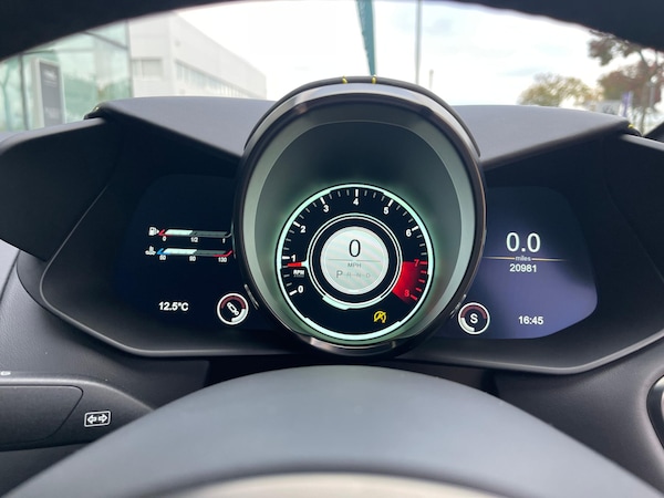Used Aston Martin Vantage 2022 for sale - 76294632: Photo 6