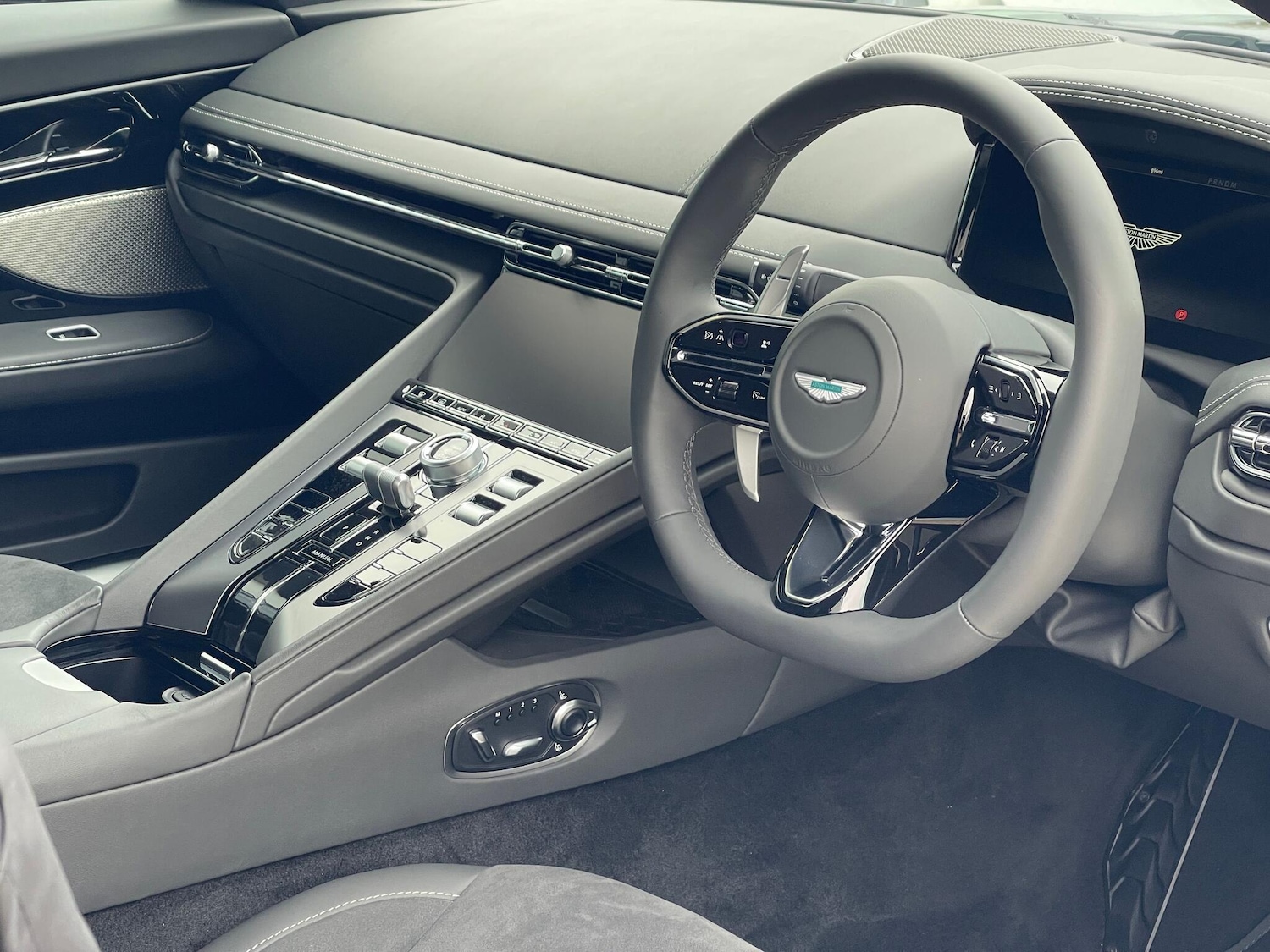 Used Aston Martin V8 2025 for sale - 76801651: Photo 3