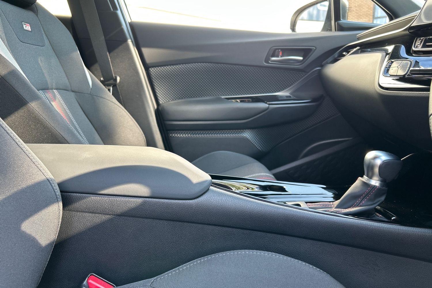 Used Toyota C-HR 2022 for sale - 76613196: Photo 77