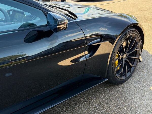 Used Aston Martin Vantage 2025 for sale - 75224464: Photo 10