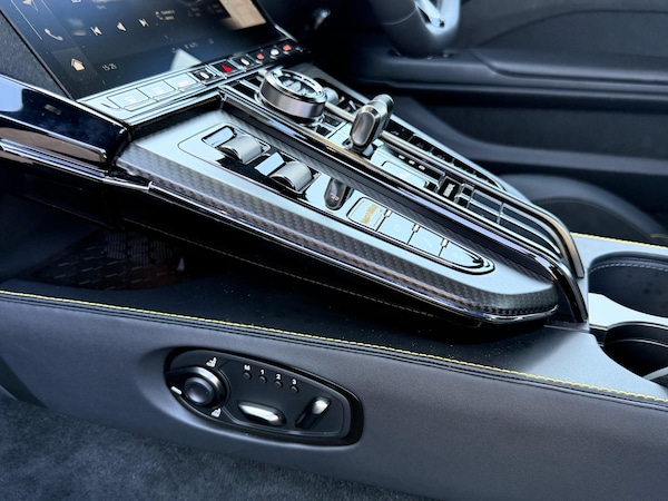 Used Aston Martin Vantage 2025 for sale - 75224464: Photo 30