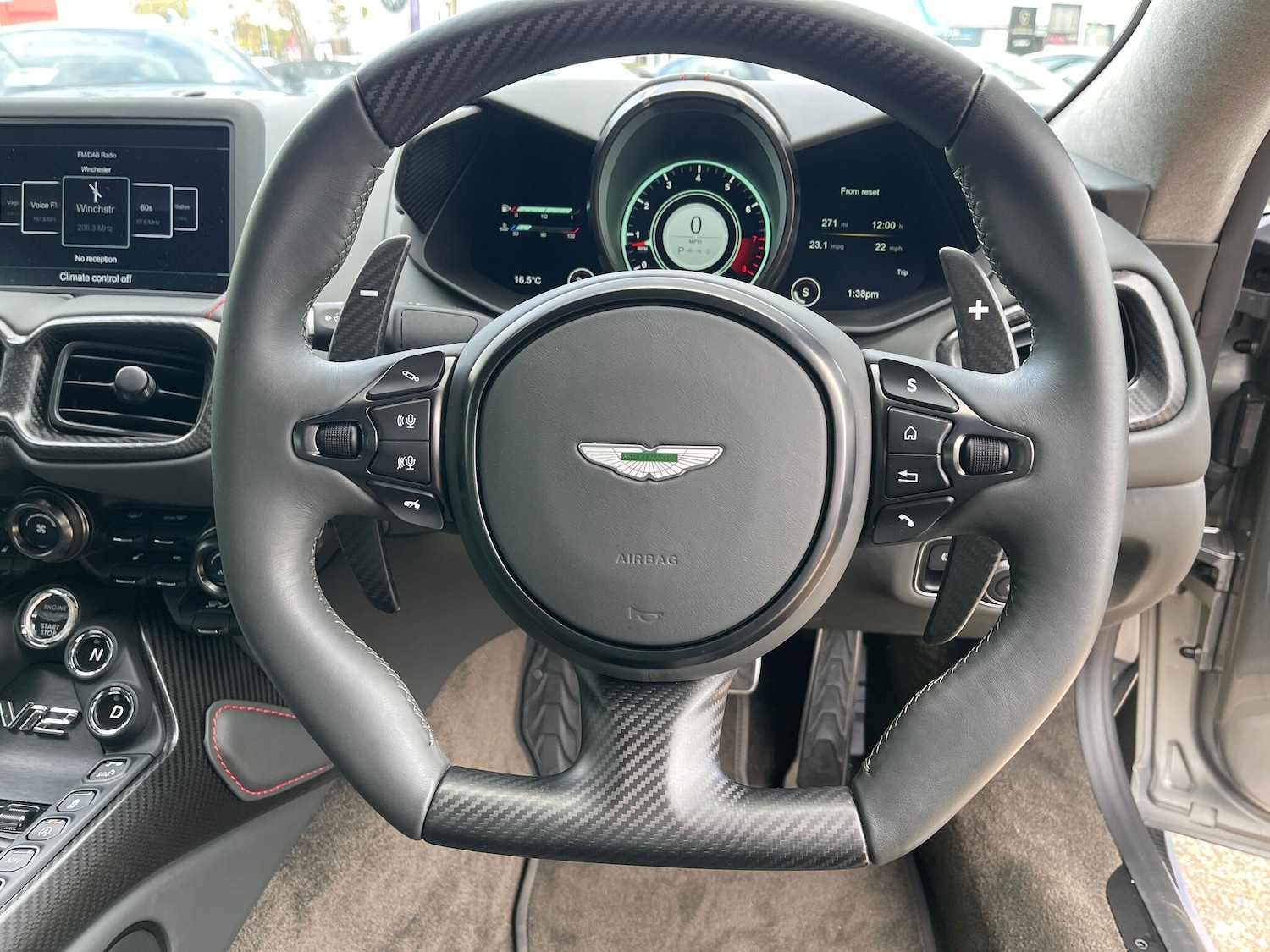 Used Aston Martin Vantage 2022 for sale - 76295002: Photo 11