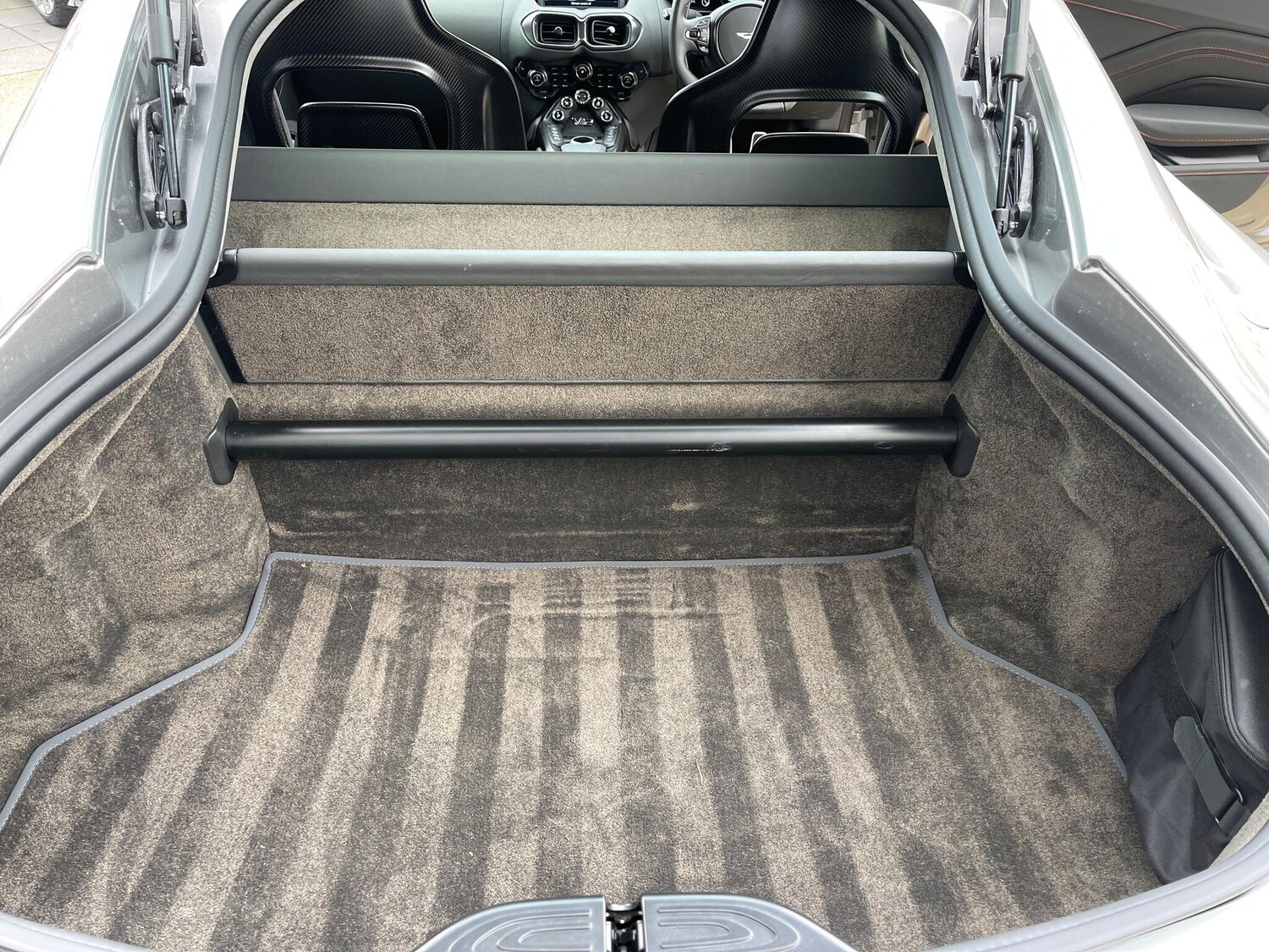 Used Aston Martin Vantage 2022 for sale - 76295002: Photo 43