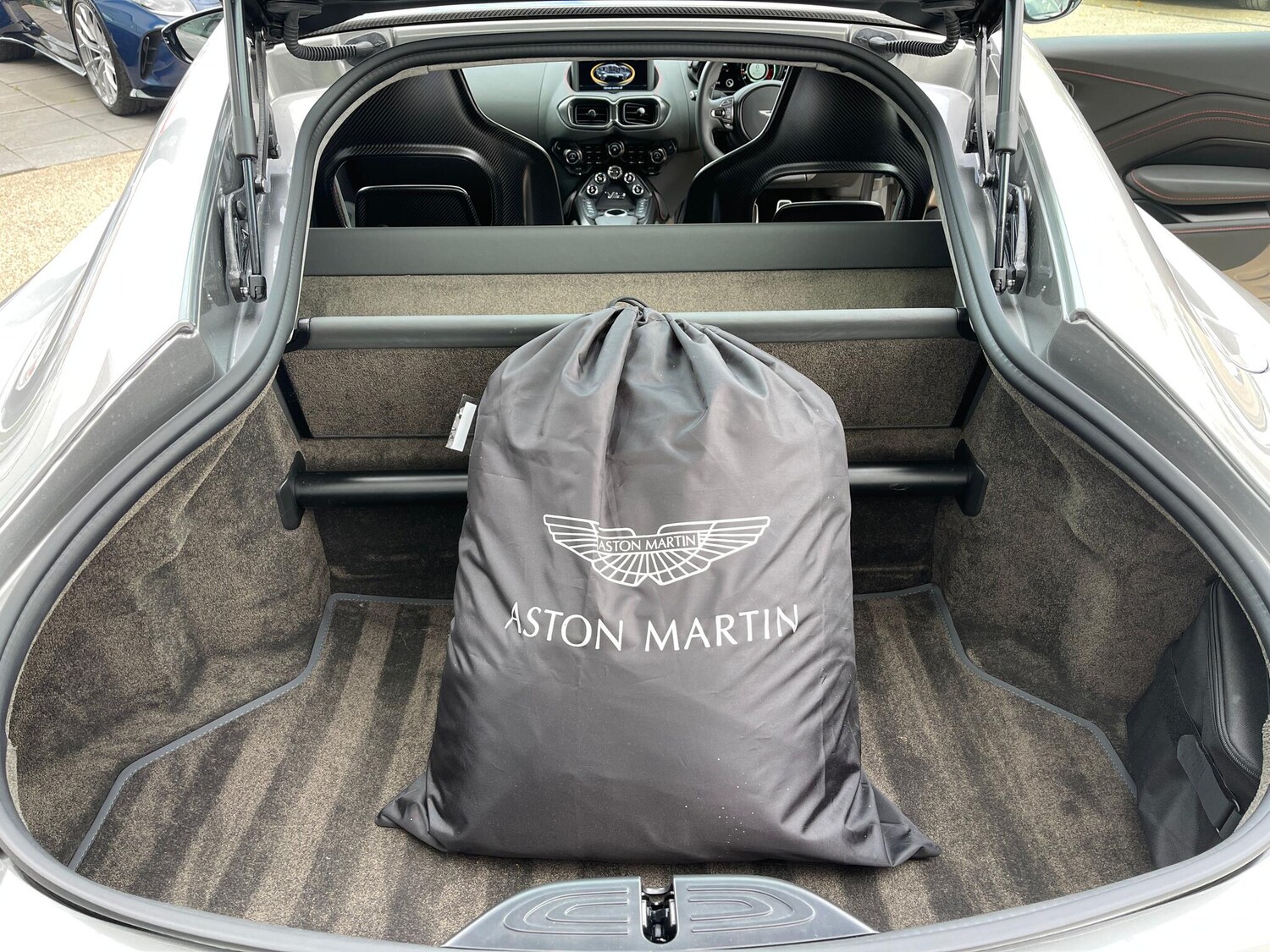 Used Aston Martin Vantage 2022 for sale - 76295002: Photo 44