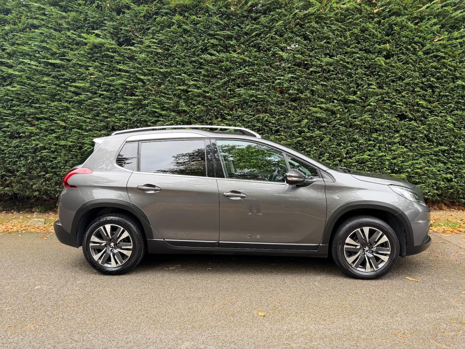 Used Peugeot 2008 2017 for sale - 76307061: Photo 10
