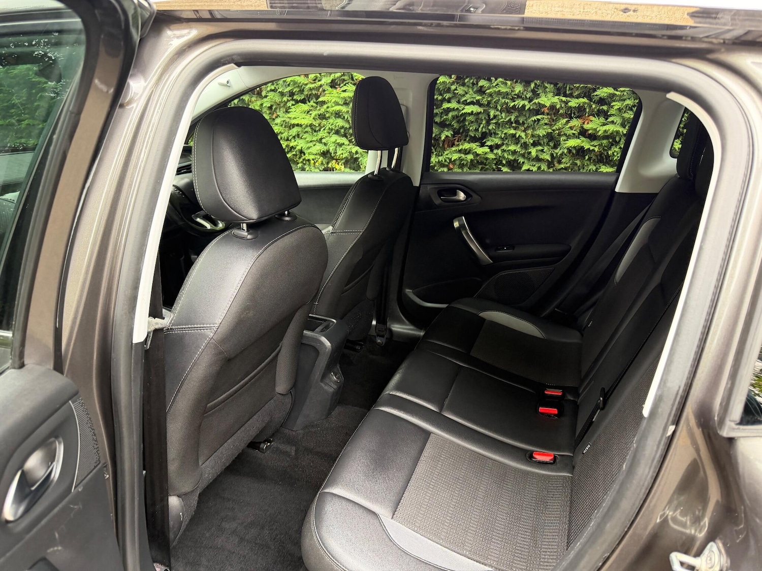 Used Peugeot 2008 2017 for sale - 76307061: Photo 11