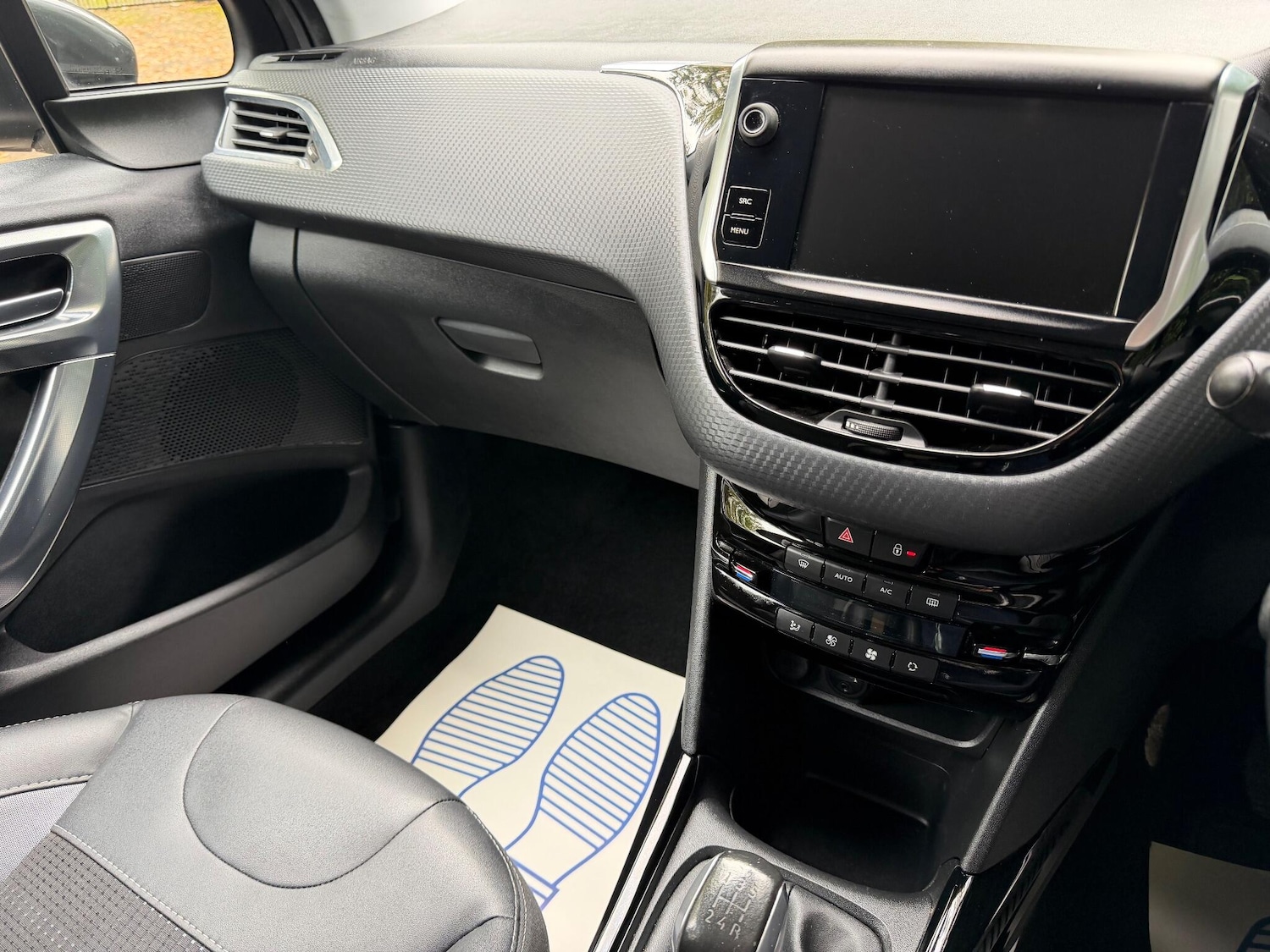 Used Peugeot 2008 2017 for sale - 76307061: Photo 13