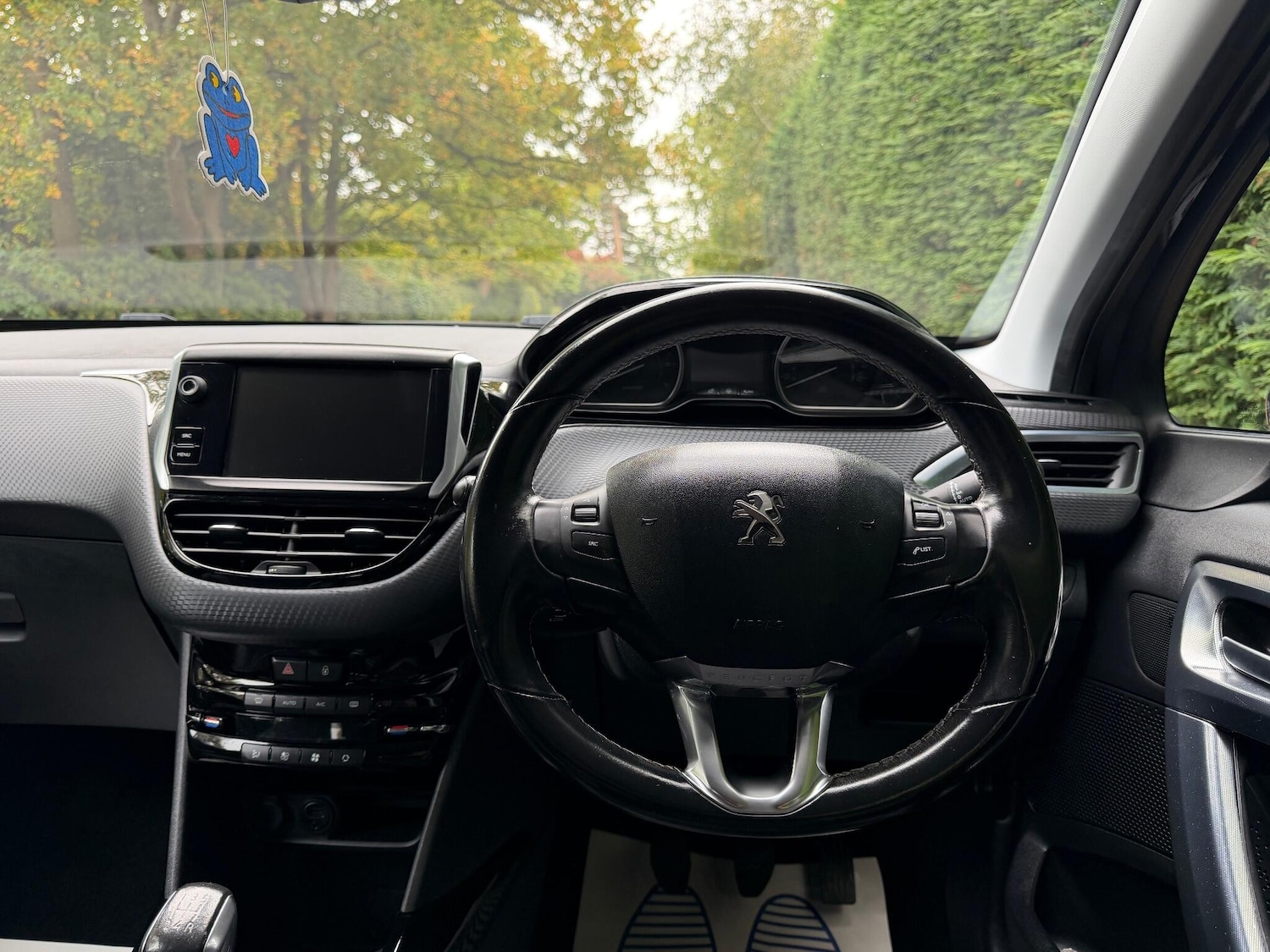Used Peugeot 2008 2017 for sale - 76307061: Photo 14