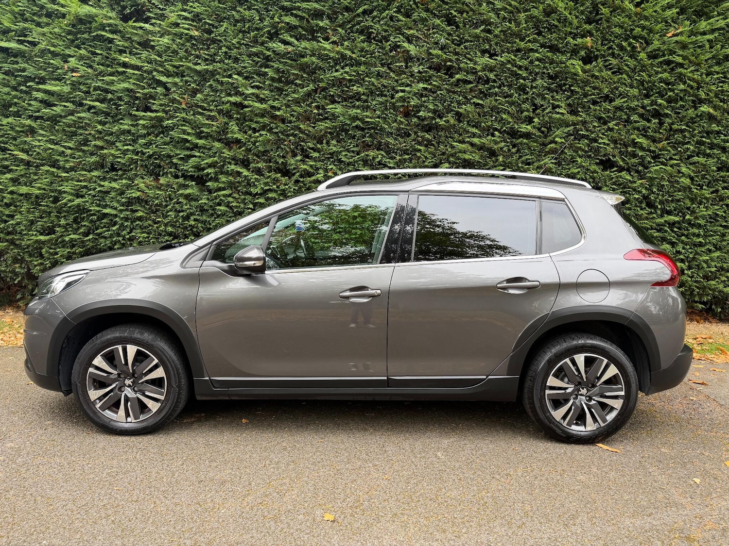 Used Peugeot 2008 2017 for sale - 76307061: Photo 9