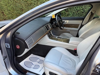 Used Jaguar XF 2013 for sale - 76727515: Photo