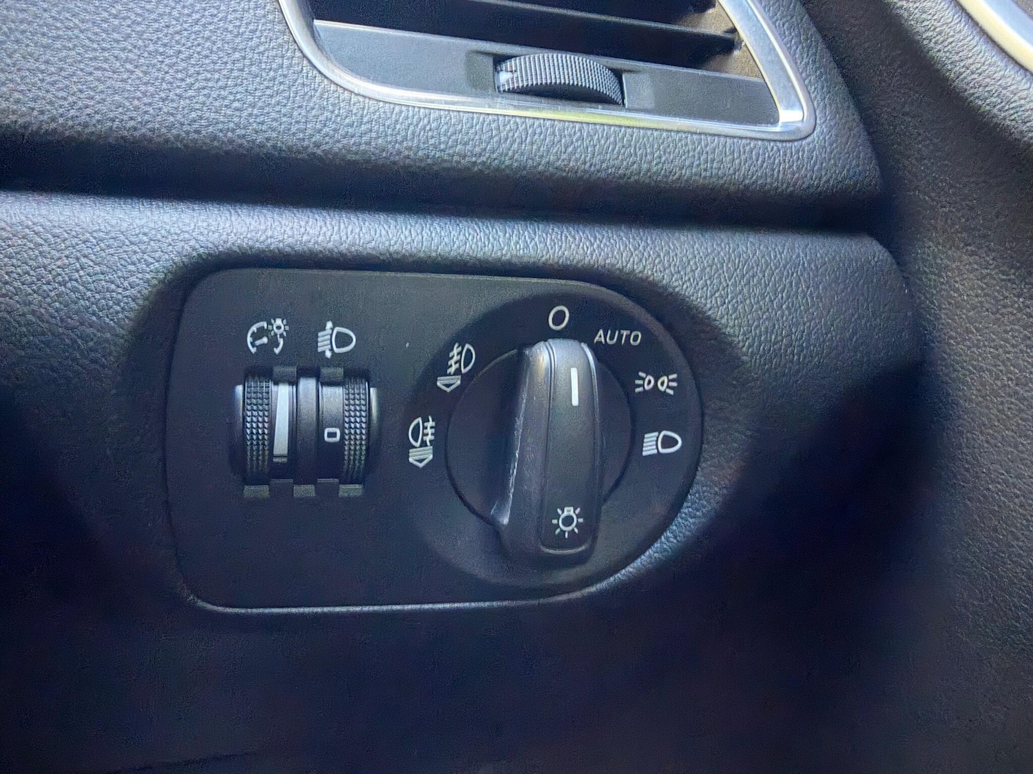 Used Audi Q3 2012 for sale - 76152055: Photo 18