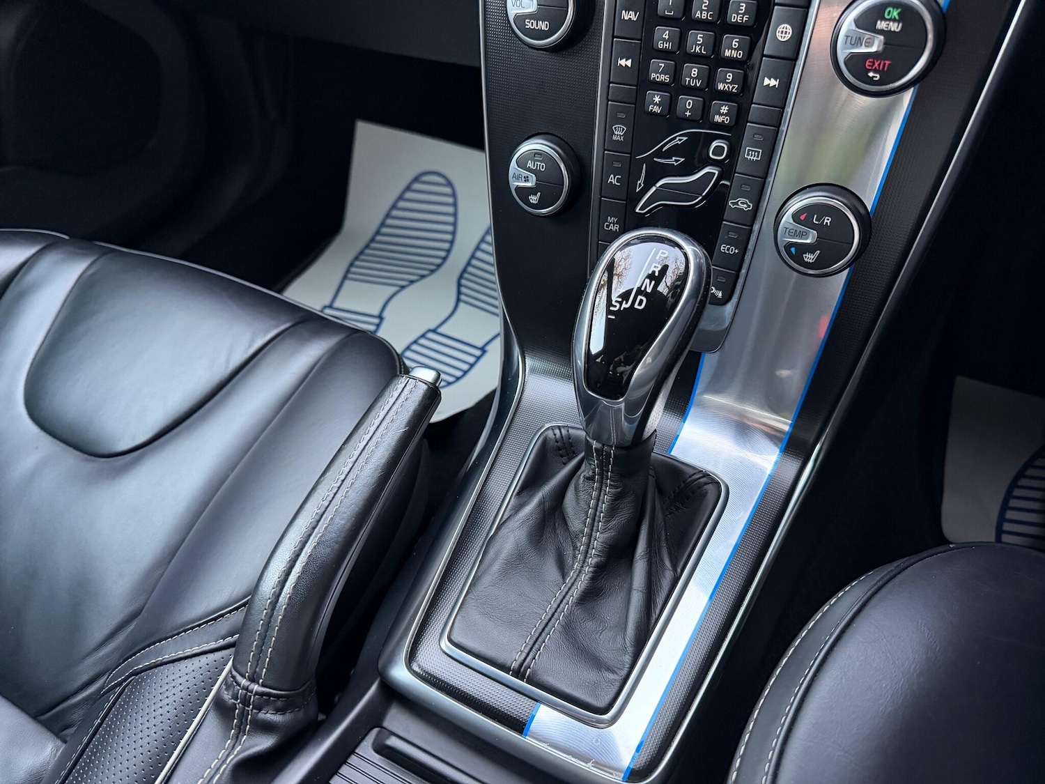 Used Volvo V40 2015 for sale - 76608253: Photo 17