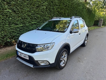 Used Dacia Sandero Stepway 2017 for sale - 76036285: Photo