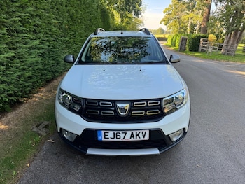 Used Dacia Sandero Stepway 2017 for sale - 76036285: Photo