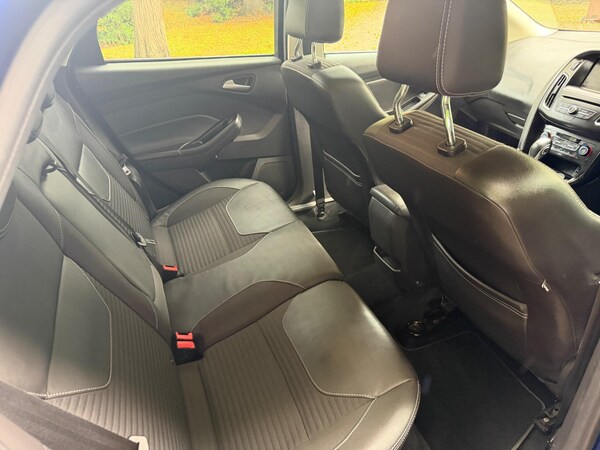 Used Ford Focus 2015 for sale - 76152232: Photo 13