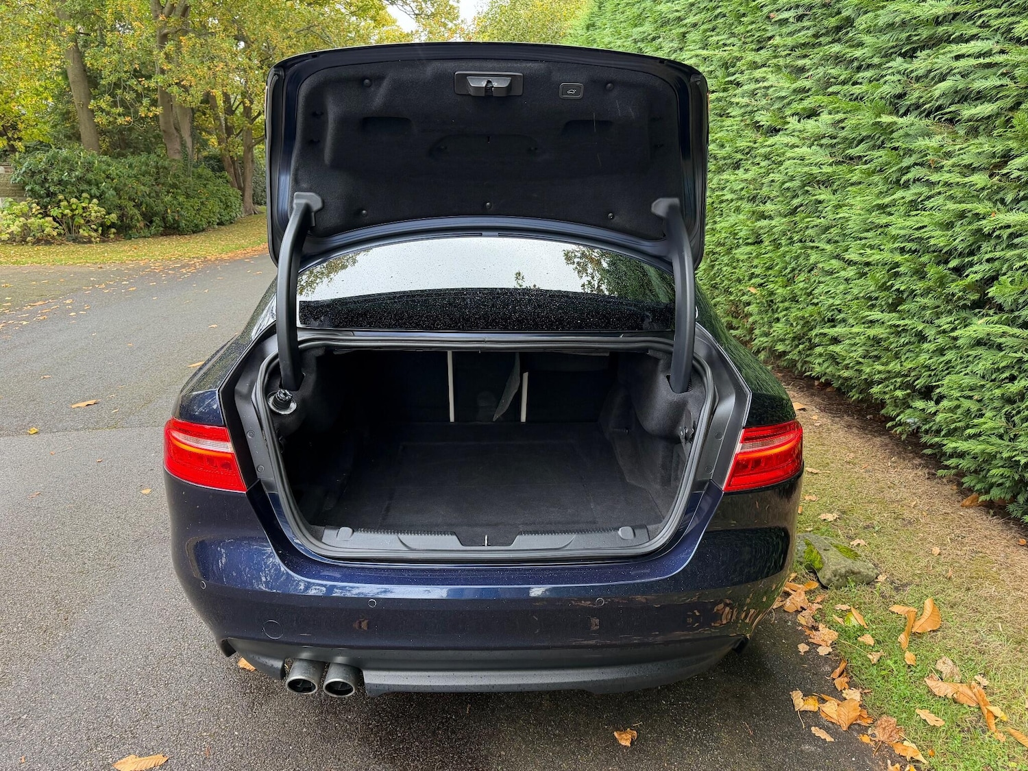 Used Jaguar XE 2016 for sale - 76360041: Photo 9