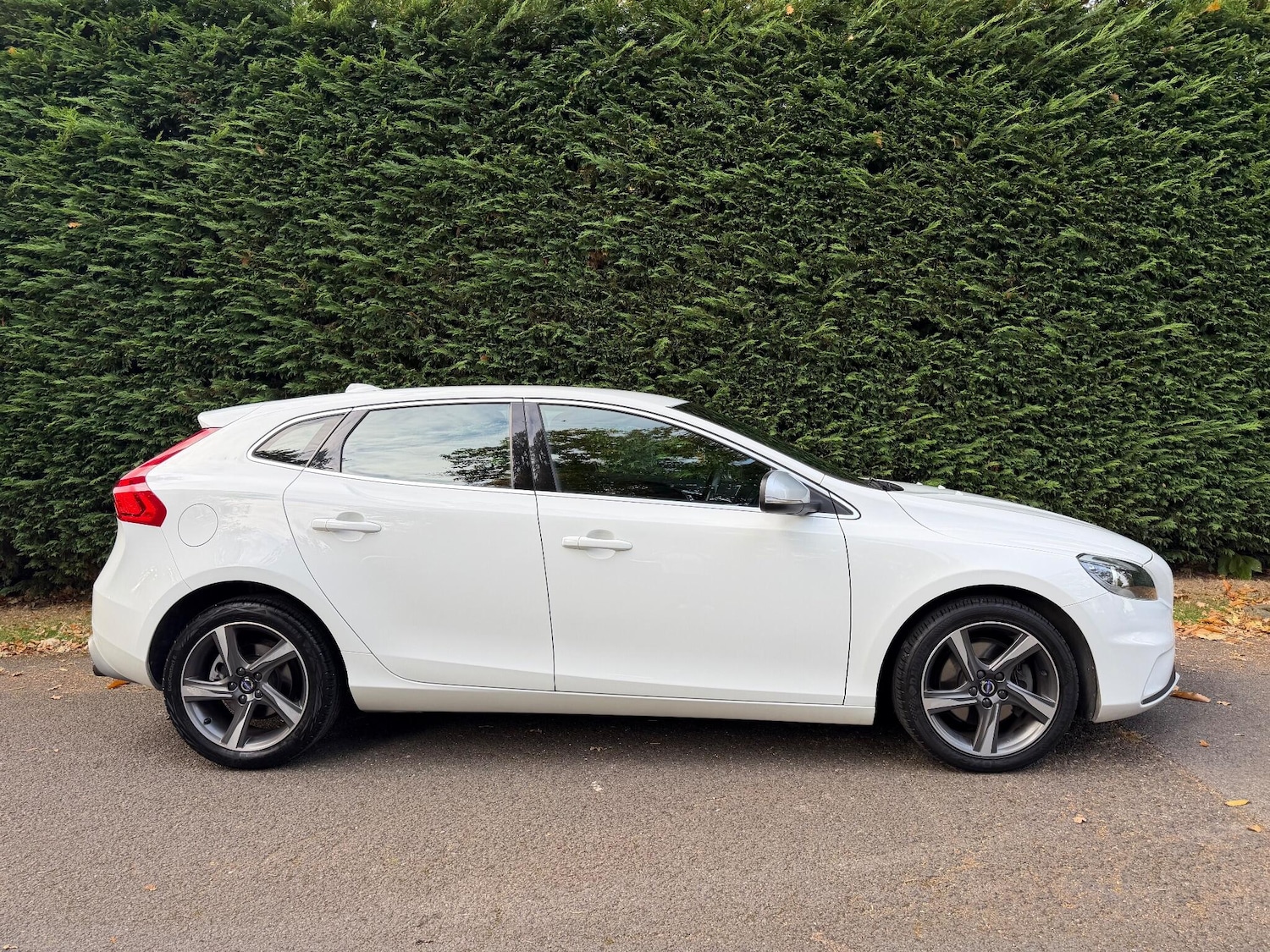 Used Volvo V40 2016 for sale - 76152472: Photo 11