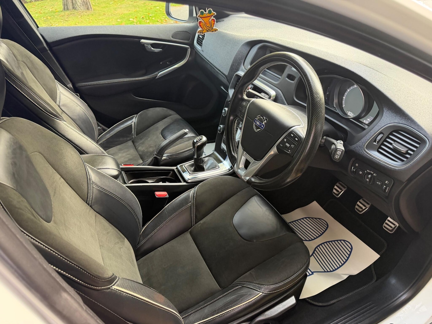 Used Volvo V40 2016 for sale - 76152472: Photo 12