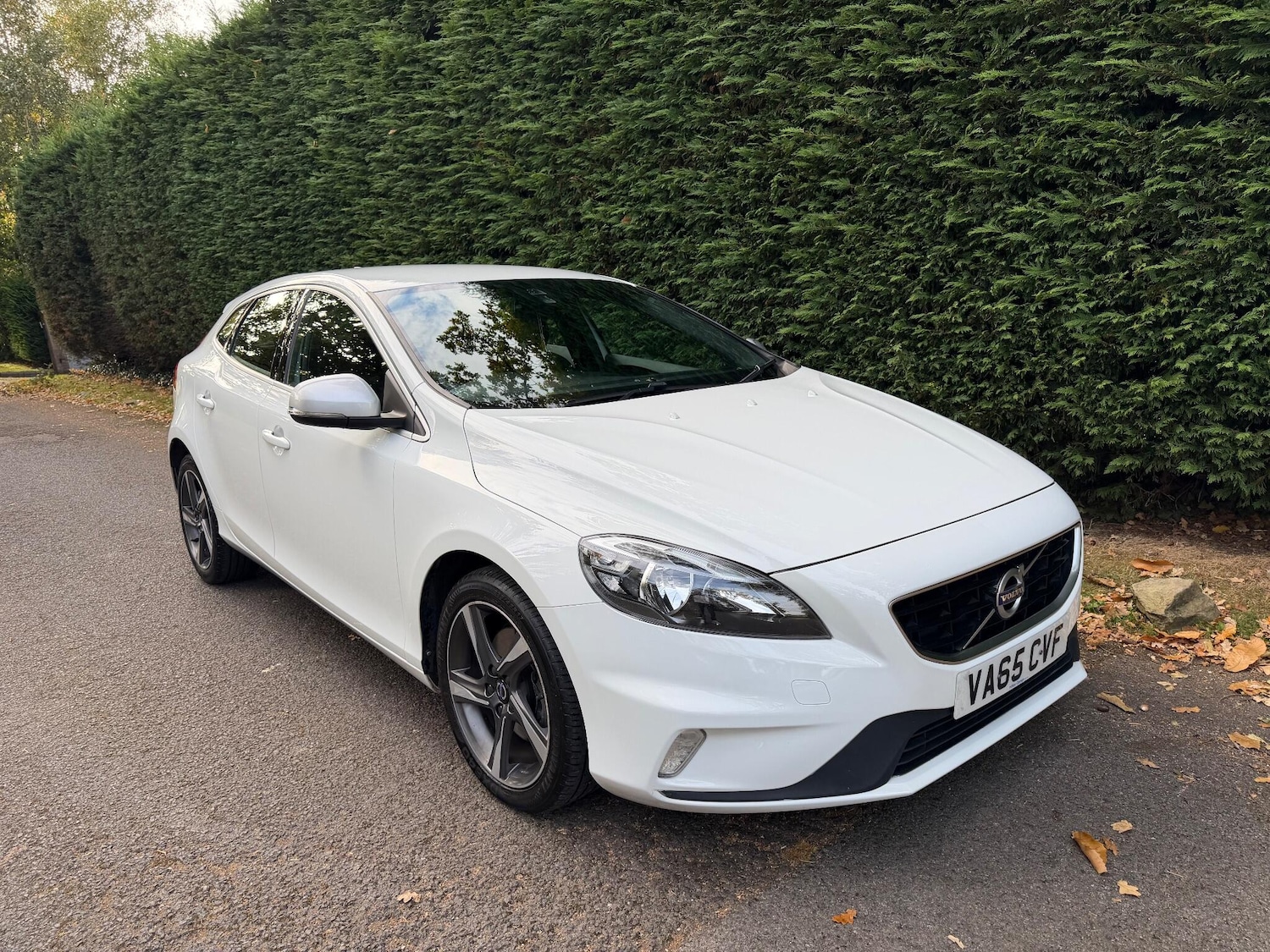 Used Volvo V40 2016 for sale - 76152472: Photo 5