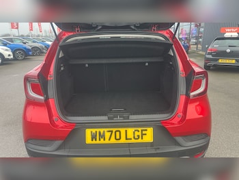 Used Renault Captur 2021 for sale - 77392532: Photo