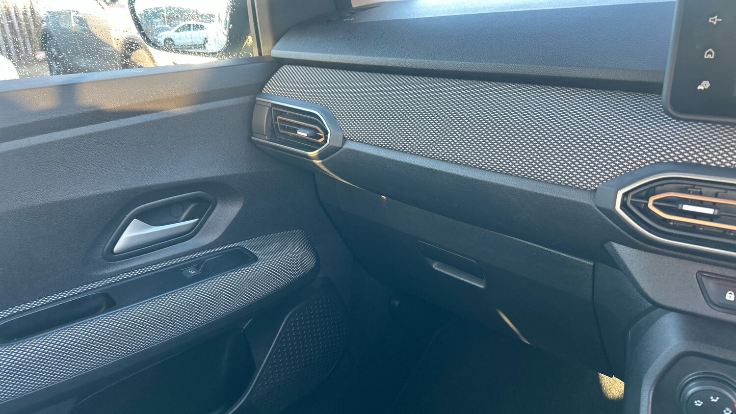 Used Dacia Sandero Stepway 2024 for sale - 76577066: Photo 31