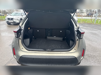 Used Toyota Yaris Cross 2024 for sale - 77323447: Photo