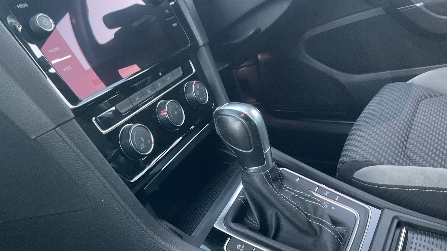 Used Volkswagen Golf 2019 for sale - 76891628: Photo 13