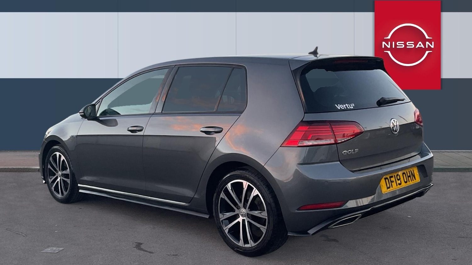 Used Volkswagen Golf 2019 for sale - 76891628: Photo 2